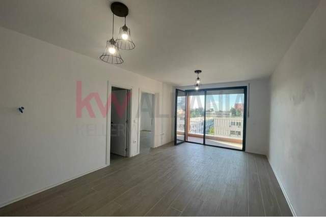 Shqiperi, jepet me qera apartament 1+1 Kati 3, 67 m² 400 Euro (Kongresi i Manastirit,Rruga Bardhyl)