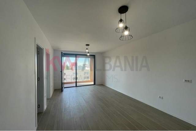 Shqiperi, jepet me qera apartament 1+1 Kati 3, 67 m² 400 Euro (Kongresi i Manastirit,Rruga Bardhyl)