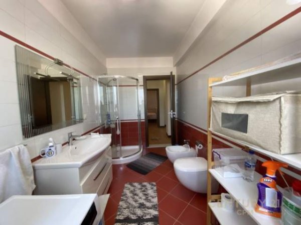 Tirane, jap me qera apartament duplex 4+1 Kati 3, 300 m² 1.000 Euro (kodra diellit)