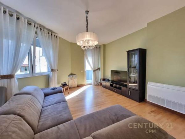 Apartament 2+1 per shitje tek Stadiumi Dinamo!! Kati 2, 104 m² 220.000 Euro