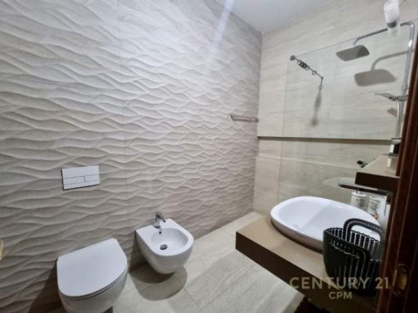 Apartament 2+1 per shitje tek Stadiumi Dinamo!! Kati 2, 104 m² 220.000 Euro