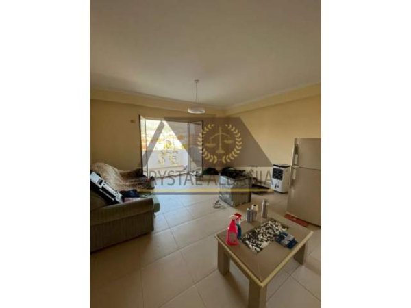 Tirane, jepet me qera apartament 2+1 Kati 5, 80 m² 400 Euro (Rruga "Endri Keko")