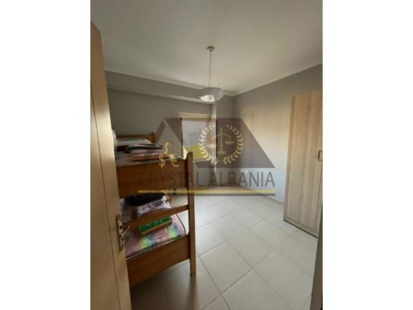 Tirane, jepet me qera apartament 2+1 Kati 5, 80 m² 400 Euro (Rruga "Endri Keko")