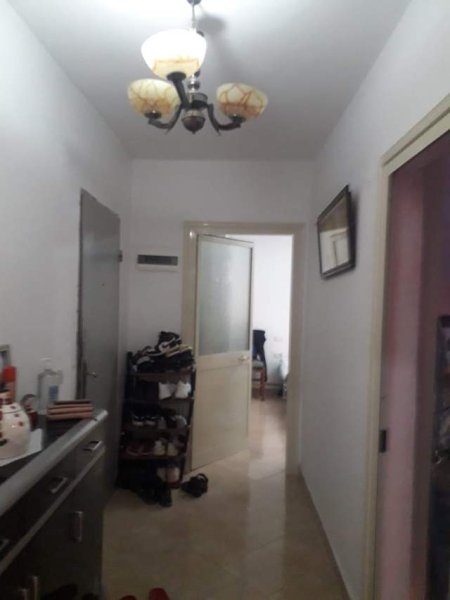 Tirane, shitet apartament 2+1 Kati 3, 74 m² 70.000 Euro (Kombinat)