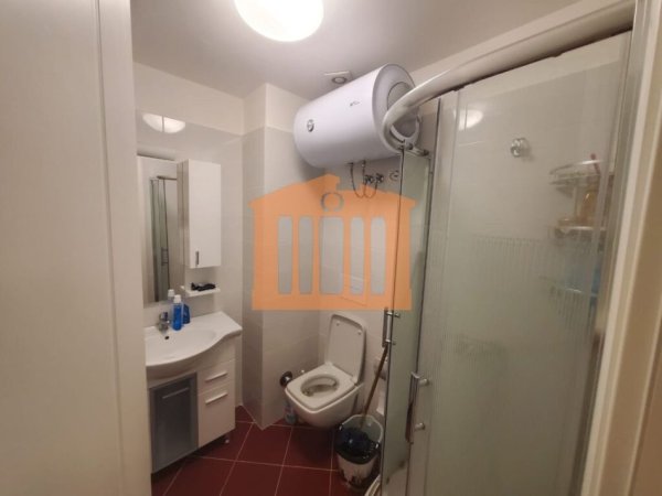 Durres, jepet me qera apartament 3+1+Ballkon Kati 6, 150 m² 800 € (vollga)