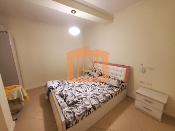 Durres, jepet me qera apartament 3+1+Ballkon Kati 6, 150 m² 800 € (vollga)