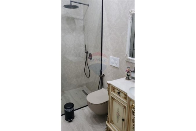 Tirane, jepet me qera garsonier Kati 1, 40 m² 450 € (Kongresi i Manastirit - Porcelan - Xhamlliku)