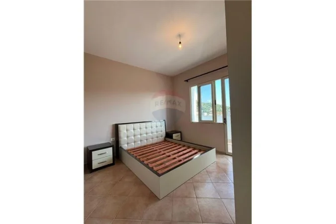 Tirane, jepet me qera apartament 2+1 Kati 7, 110 m² 450 € (Yzberisht)