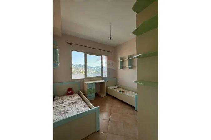 Tirane, jepet me qera apartament 2+1 Kati 7, 110 m² 450 € (Yzberisht)