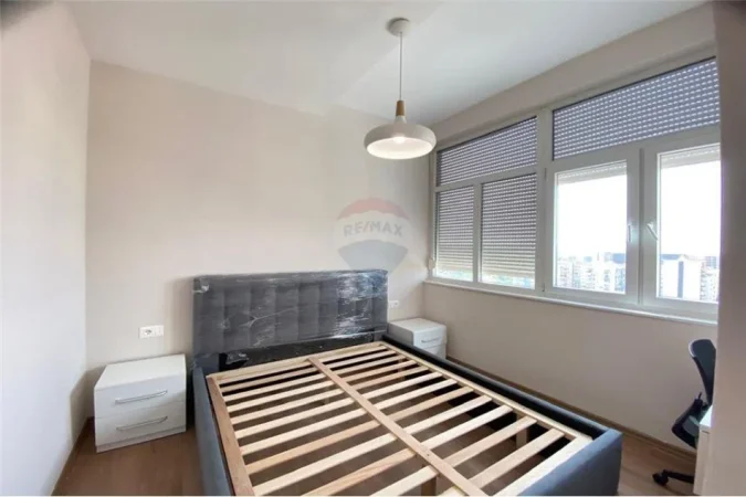 Tirane, jepet me qera apartament 2+1 Kati 10, 87 m² 850 € (Rruga e Kavajes)