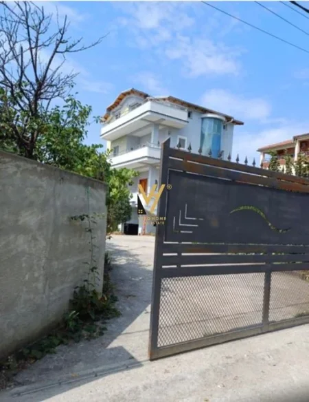 Tirane, shitet Vile 5+1+Ballkon Kati 0, 380 m² 375.000 € (BABRRU)