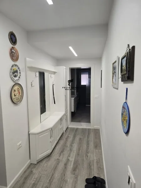 Tirane, shitet apartament 2+1 Kati 3, 100 m² 257.000 € (BLLOKU)