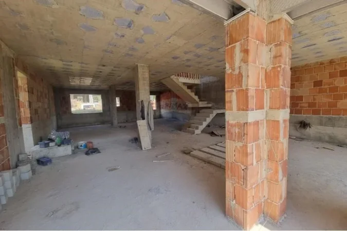 Tirane, shitet apartament 2 Katshe Kati 2, 503 m² 600.000 € (VILE PER SHITJE NE KOMPLEKS LUKSOZ NE FARKE!)