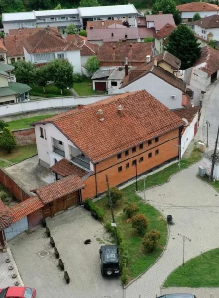 Gjakove, shitet 2+1 Kati 2, 400 m² 400.000 € (Bajram Daklani-Hadum-Gjakove)