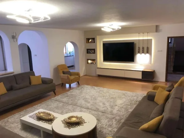 Gjakove, shitet 2+1 Kati 2, 400 m² 400.000 € (Bajram Daklani-Hadum-Gjakove)