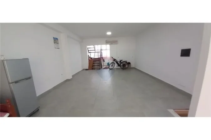 Tirane, shitet ambjent biznesi Kati 2, 141 m² 170.000 € (SHITET AMBIENT BIZNESI TEK RRUGA E DIBRES!)