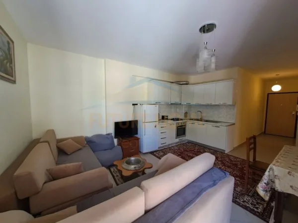 Durres, jepet me qera apartament 2+1 Kati 10, 85 m² 500 € (Vollga, Durres)