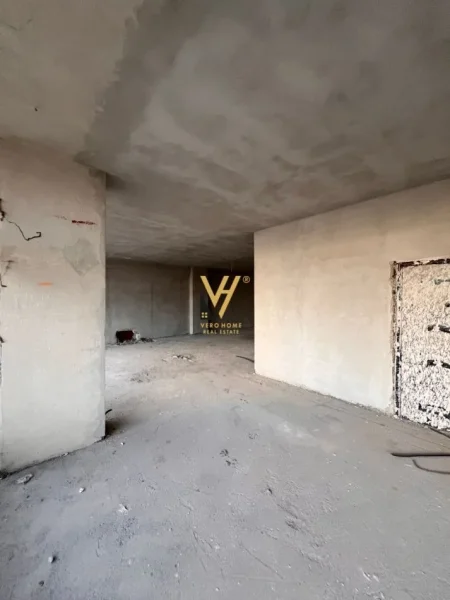 Tirane, jepet me qera ambjent biznesi Kati 2, 800 m² 3.000 € (UNAZA E RE)