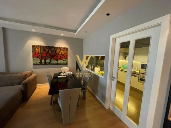 Tirane, jepet me qera apartament 2+1+Ballkon Kati 10, 130 m² 2.200 € (RRUGA E ELBASANIT)