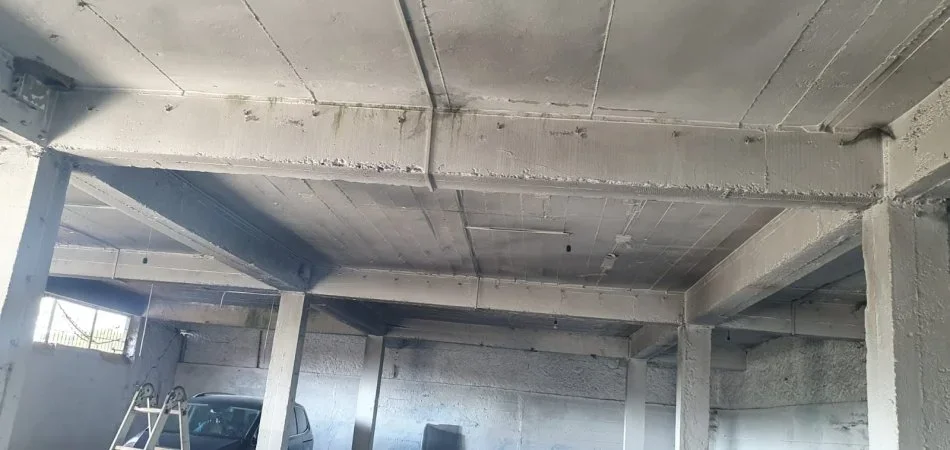 Tirane, jepet me qera magazine Kati 0, 380 m² 2.000 € (Kashar)