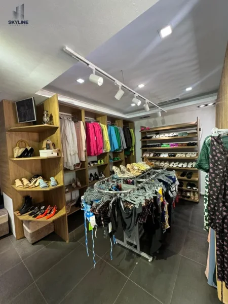 Tirane, shitet ambjent biznesi Kati 0, 84 m² 440.000 € (Sheshi Wilson)