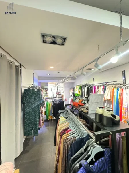 Tirane, shitet ambjent biznesi Kati 0, 84 m² 440.000 € (Sheshi Wilson)