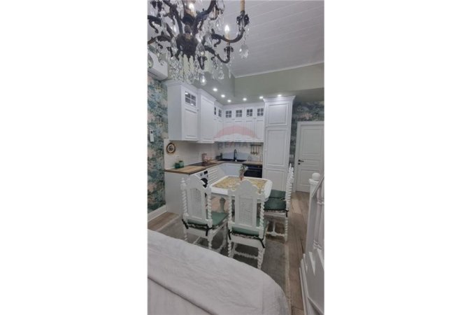 Tirane, jepet me qera garsonier 1+1 Kati 1, 40 m² 450 € (Jepet me Qira Garsonier afer QSUT)