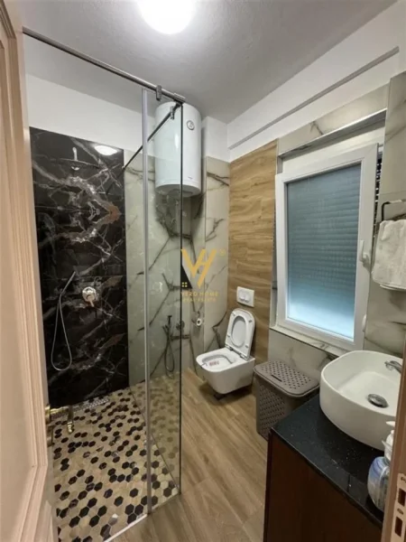 Tirane, shitet apartament 2+1+Ballkon Kati 3, 110 m² 206.000 € (SELITE)