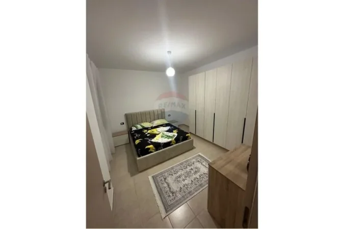 Tirane, jepet me qera apartament 2+1 Kati 7, 100 m² 500 € (APARTAMENT 2+1 PER QIRA NE ASTIR)