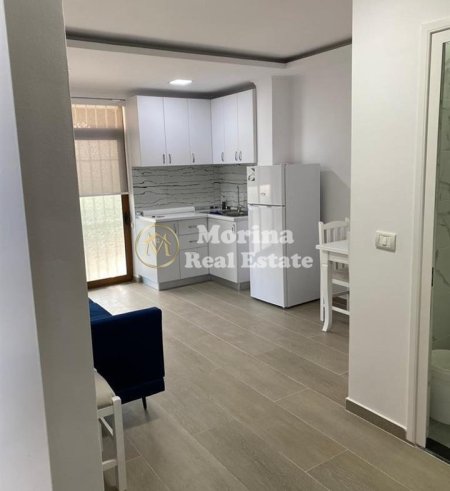 Tirane, jepet me qera apartament 1+1 Kati 1, 55 m² 400 € (QSUT)