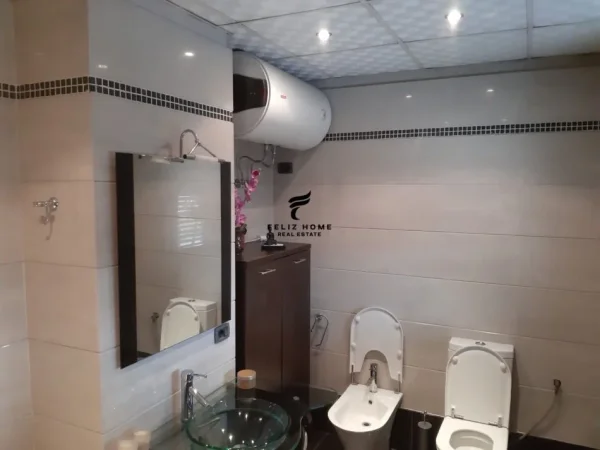 Tirane, jepet me qera apartament 3+1 Kati 6, 225 m² 900 € (21 DHJETORI)