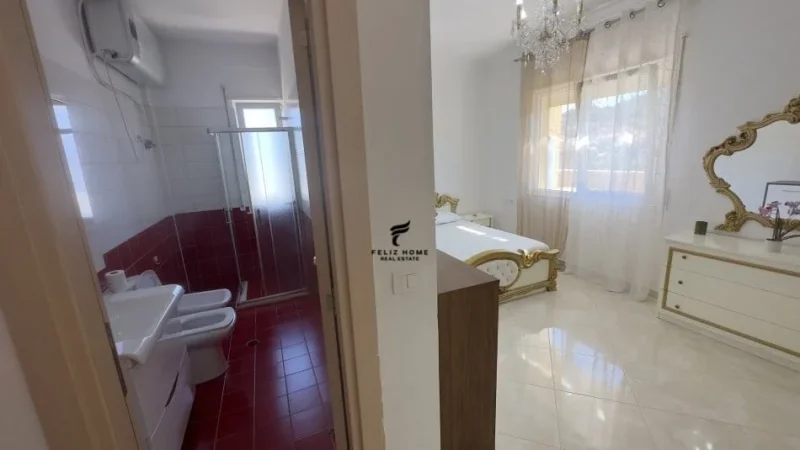 Tirane, jepet me qera apartament 3+1 Kati 4, 220 m² 600 € (QTU)