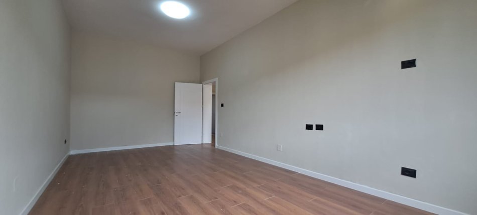 OKAZION Tirane, shitet apartament 2+1 Kati 5, 72 m² 125.000 € (MYSLYM SHYRI)