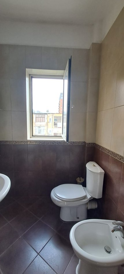 OKAZION Tirane, shitet apartament 2+1 Kati 5, 72 m² 125.000 € (MYSLYM SHYRI)