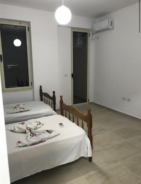Durres, jepet me qera apartament 2+1+Ballkon , 107 m² 350 € (Vila Yogut, Durres)