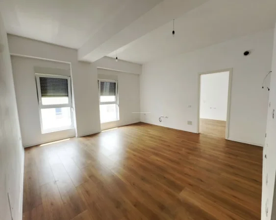 Tirane, shitet apartament 2+1+Aneks+Ballkon Kati 7, 84 m² (Ali Demi)