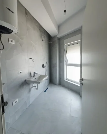 Tirane, shitet apartament 2+1 Kati 7, 84 m² 109.450 € (Kompleksi Mangalem)