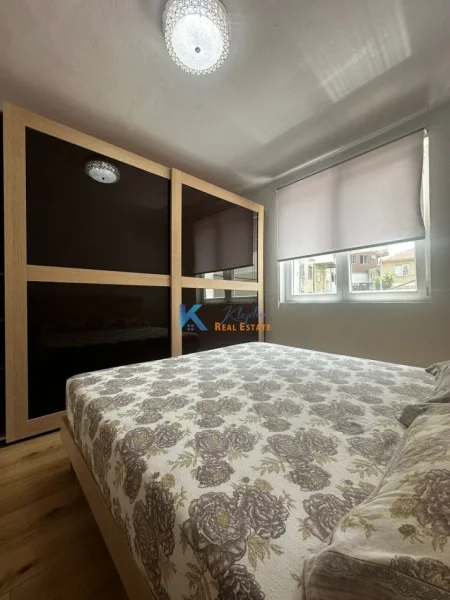 Tirane, shes 2+1+Ballkon Kati 2, 73 m² 155.000 € (Mine Peza)