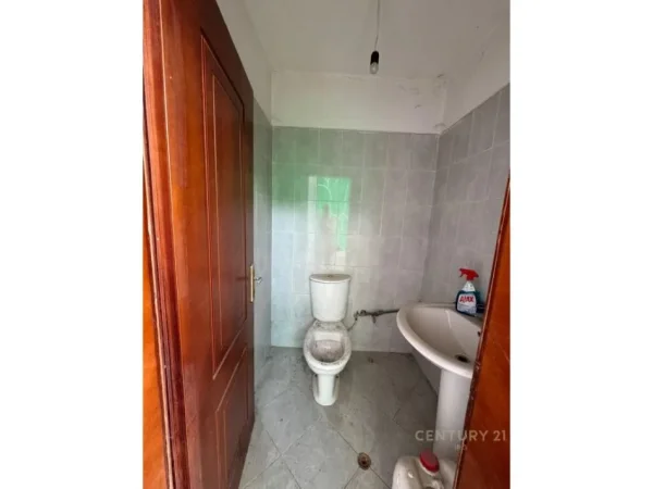 Shitet, Njesi Biznesi, Yzberisht IRG99698