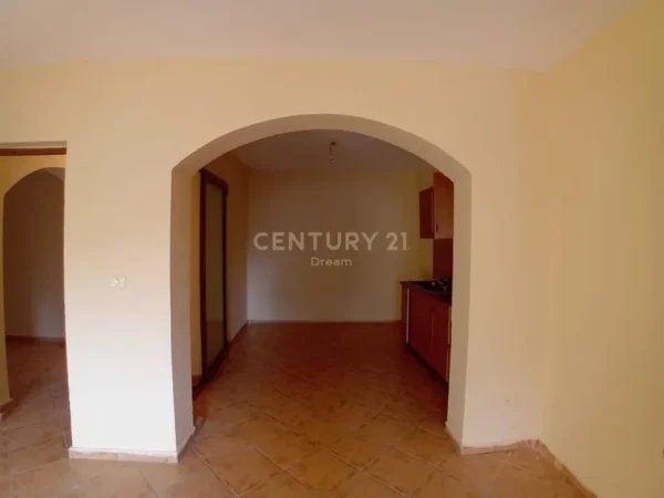 Jepet me Qira Apartament 2+1 Prane shkolles Emin Duraku tek Ish-Ekspozita!!  DREAM99903