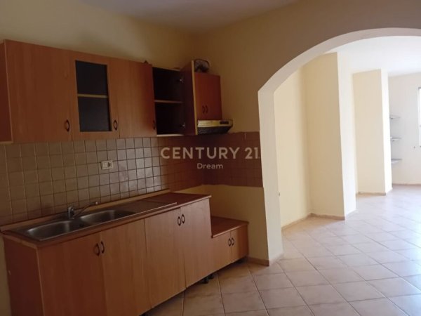 Jepet me Qira Apartament 2+1 Prane shkolles Emin Duraku tek Ish-Ekspozita!!  DREAM99903