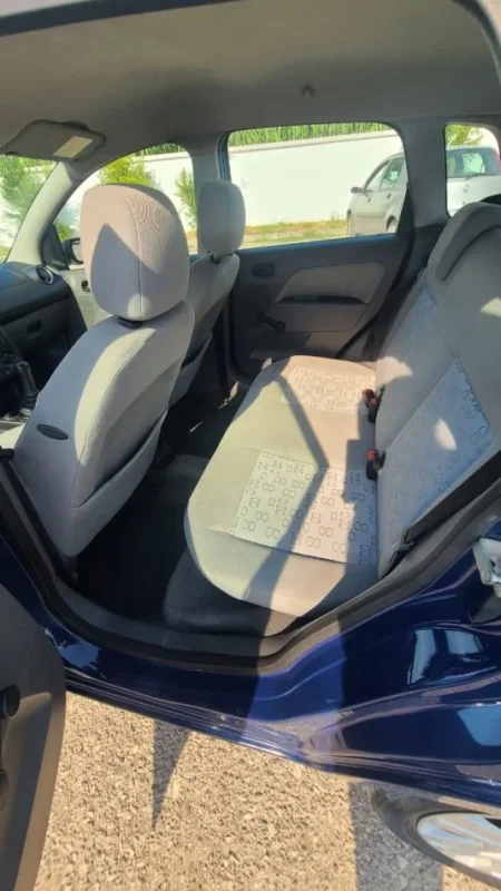 Tirane, shes makine Ford Fiesta Benzin, blu manuale Kondicioner 201.000 km 1.700 €