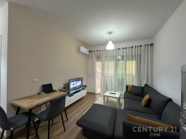 Tirane, jepet me qera apartament 1+1 Kati 1, 50 m² 600 € 