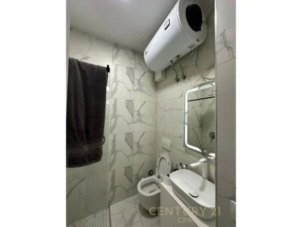 Tirane, jepet me qera apartament 1+1 Kati 1, 50 m² 600 € 
