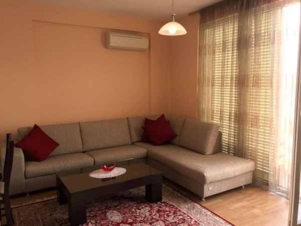 Tirane, jepet me qera apartament 1+1 Kati 1, 73 m² 600 € (KODRA E DIELLIT)