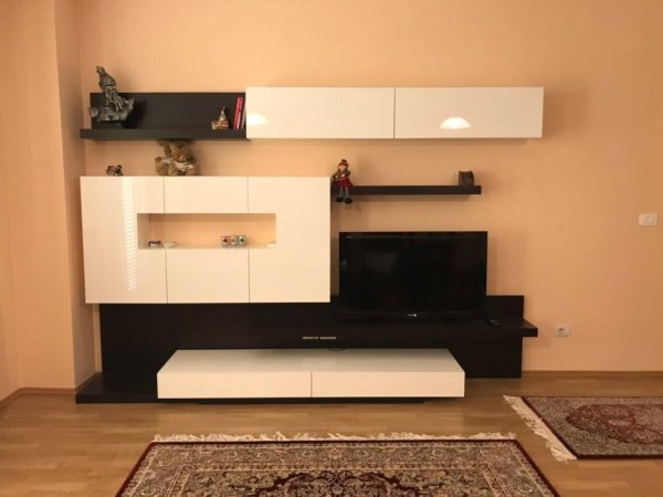 Tirane, jepet me qera apartament 1+1 Kati 1, 73 m² 600 € (KODRA E DIELLIT)