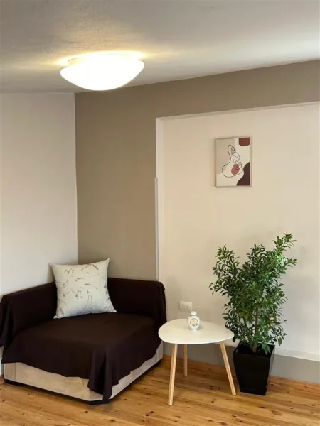 Tirane, jepet me qera apartament 2+1 Kati 6, 110 m² 480 € (FRESKU)