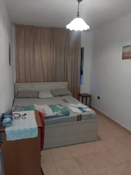 Tirane, jepet me qera apartament 2+1 Kati 1, 72 m² 500 € (BRRYLI)