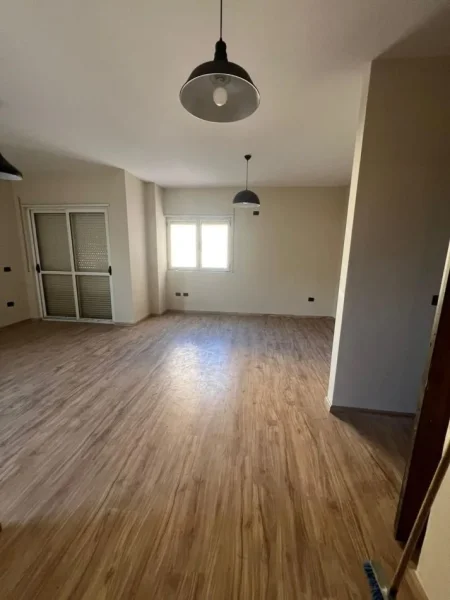 Durres, shitet apartament 2+1+Ballkon Kati 4, 100 m² 120.000 € (Plazh, Durres)
