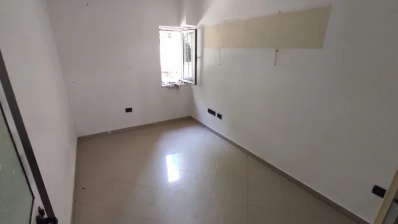 Tirane, jepet me qera zyre Kati 2, 95 m² 700 € (Don bosko)